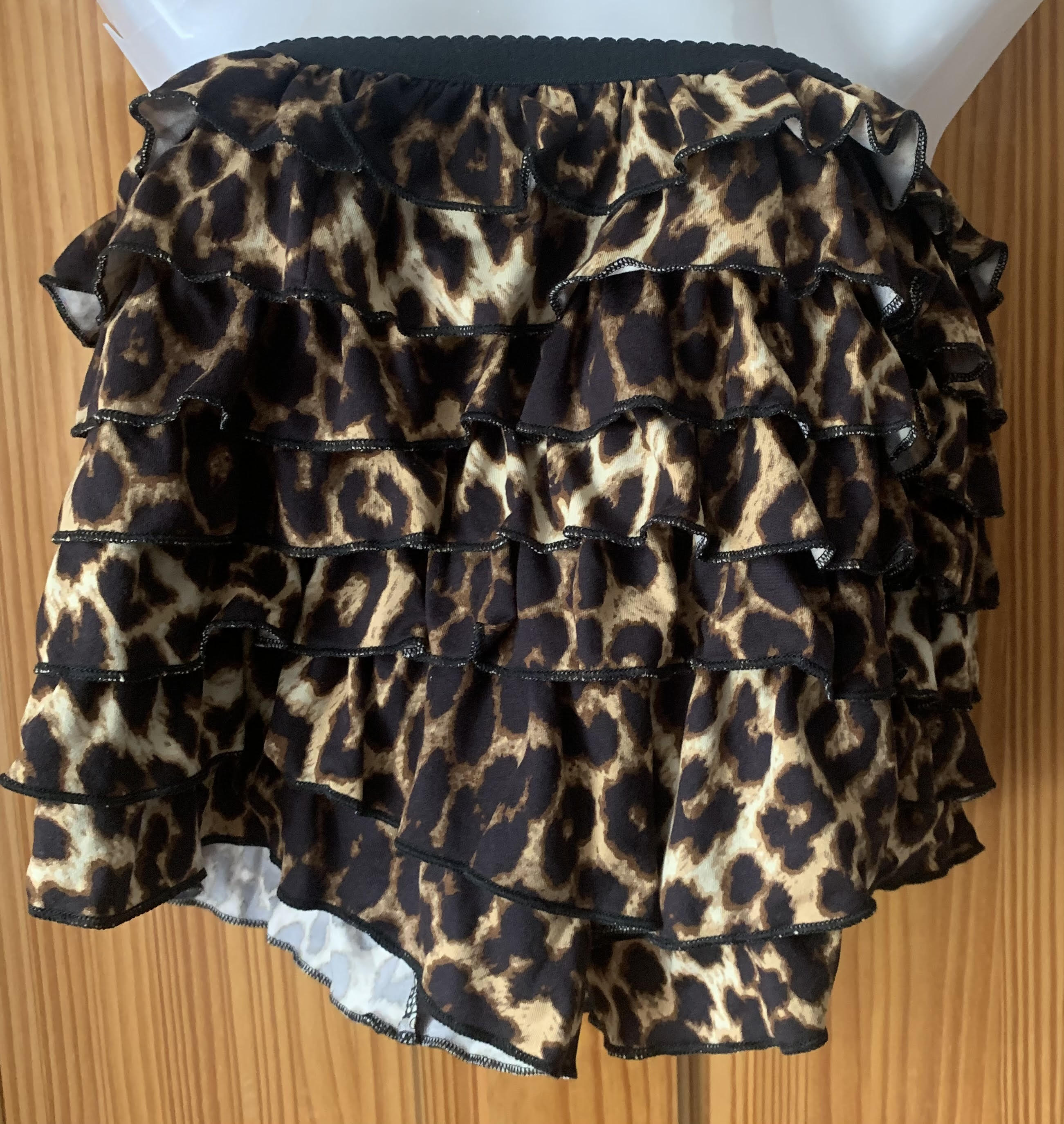Women's Leopard Bow Tiered Ruffle Hem Mini Shorts – Brown M