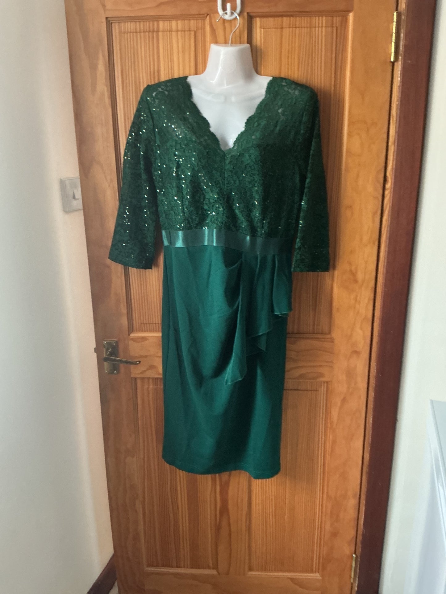 V-Neck Lace Bodycon Cocktail Dress 3/4 Sleeve Sequins Version – Dark Green L