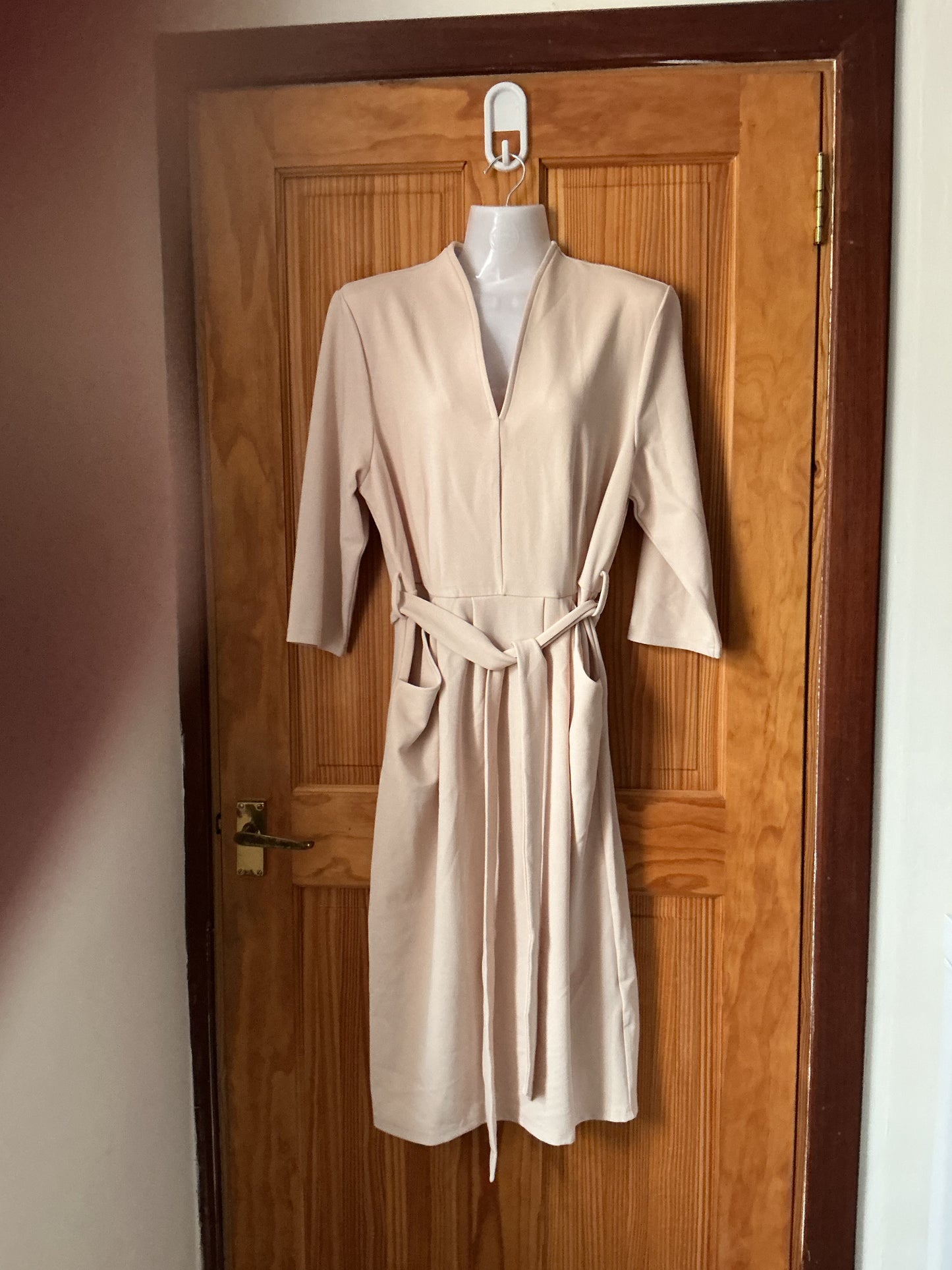 3/4-Sleeve Bodycon Cocktail Dress Belted Pockets Elegant Wedding Guest – Beige L