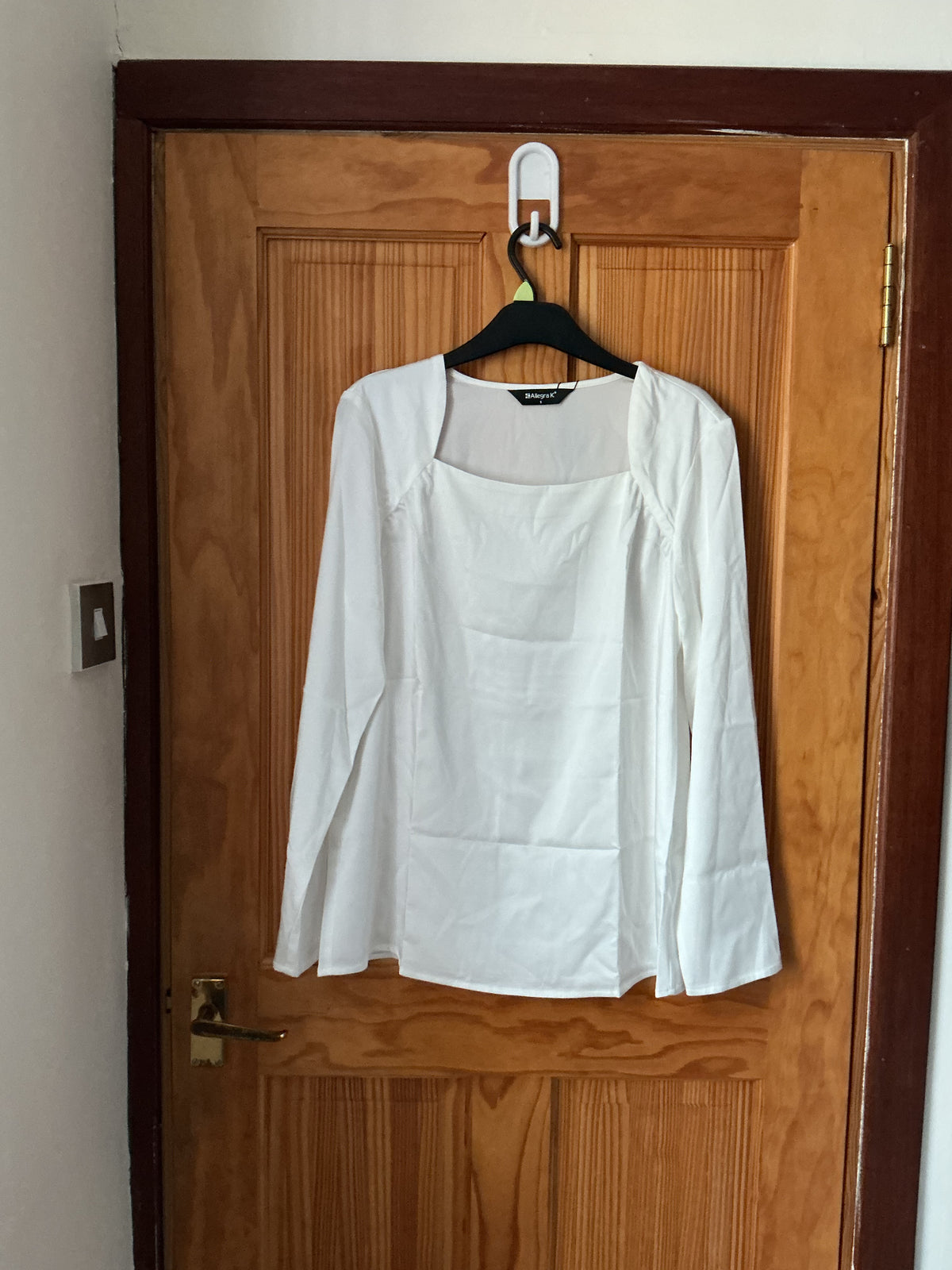 Women's Square Neck Top Casual Solid Long Sleeve Satin Blouse – White S