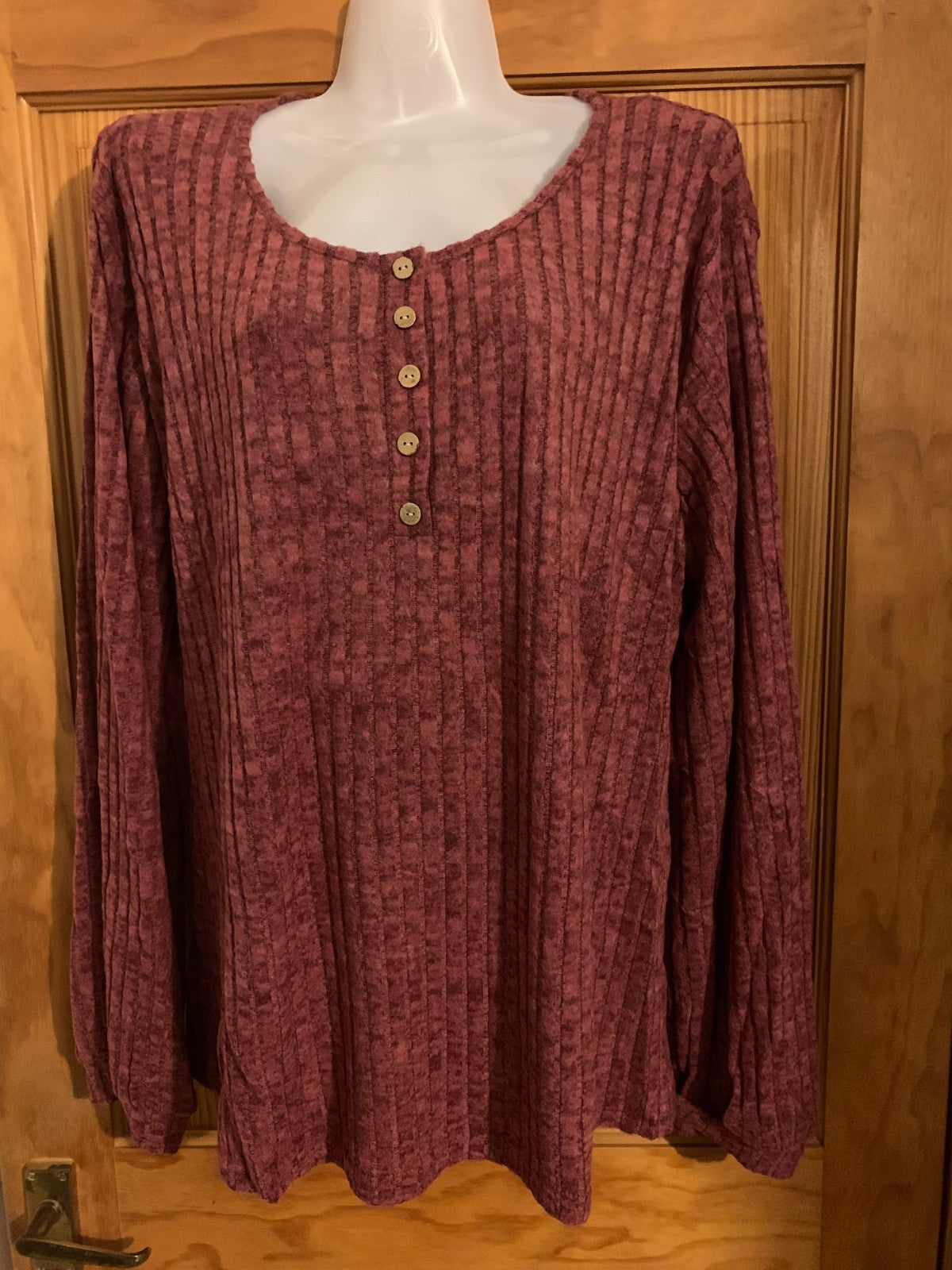 Long Sleeve Ribbed Knitted Tunic Top Women’s Size 2XL Red Buttons Pullover